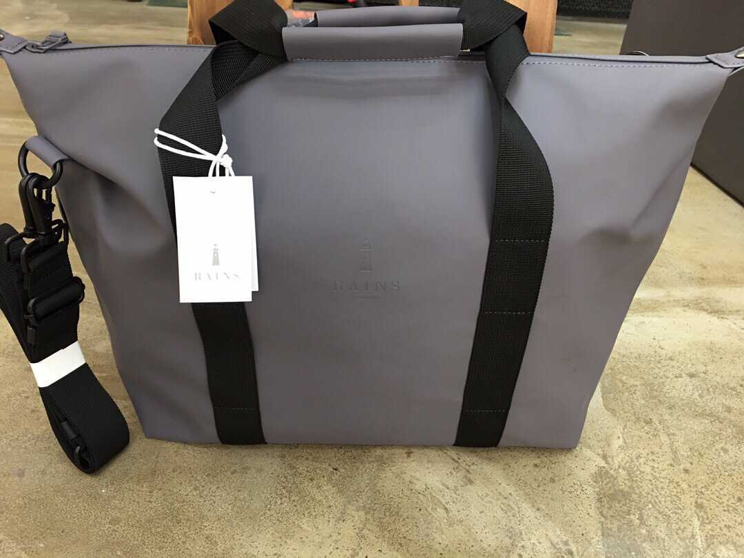 Shoulder bag fitness carry on bag