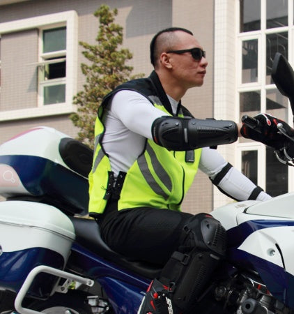 Motorcycle riding reflective vest