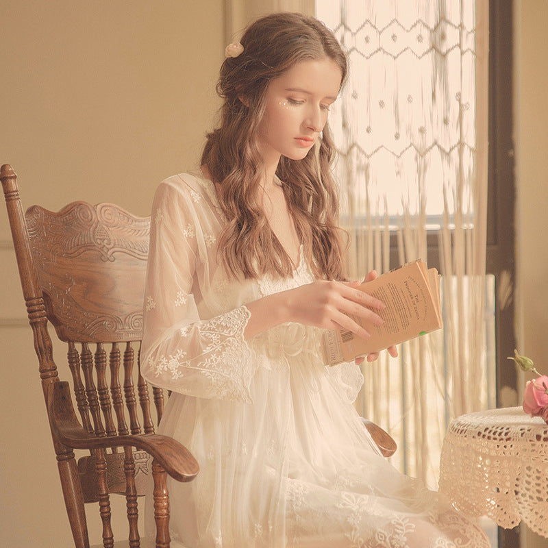 Womens Nightgowns  White Lace 2-Pics Robes