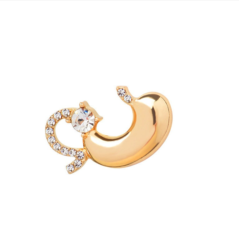 Europe and the United States cross-border new hot sale medical equipment brooch creative laryngoscope alloy micro chapter clothing bag accessories