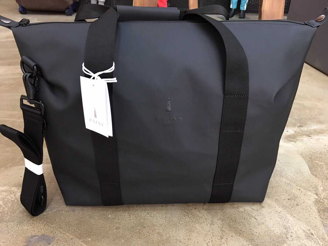 Shoulder bag fitness carry on bag