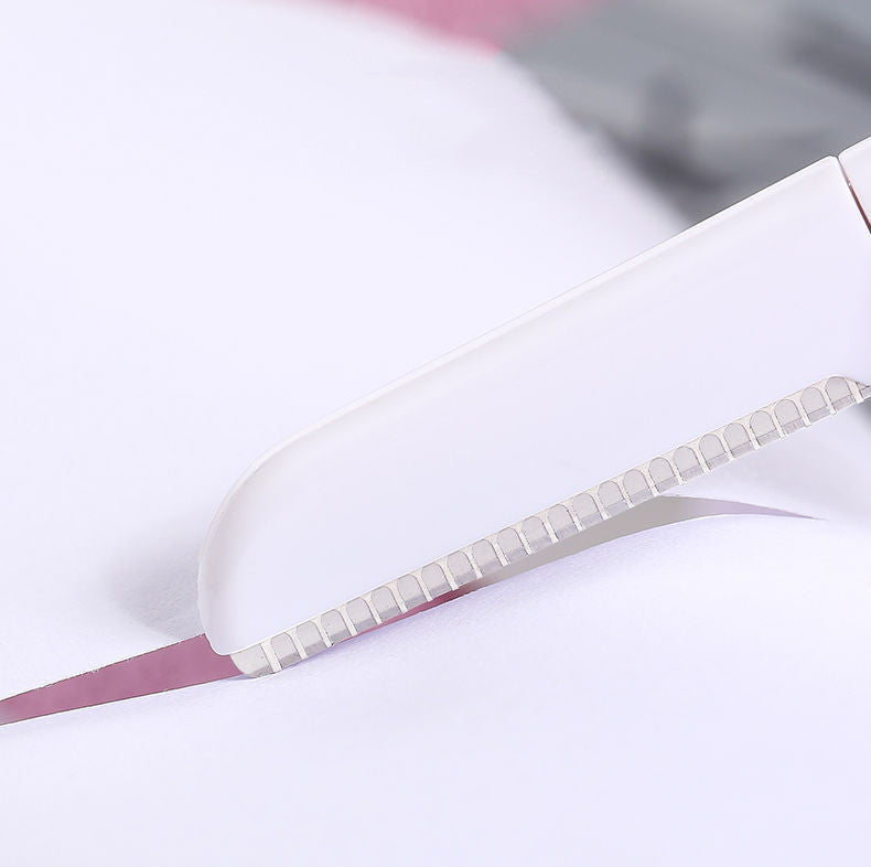 Portable foldable eyebrow trimmer