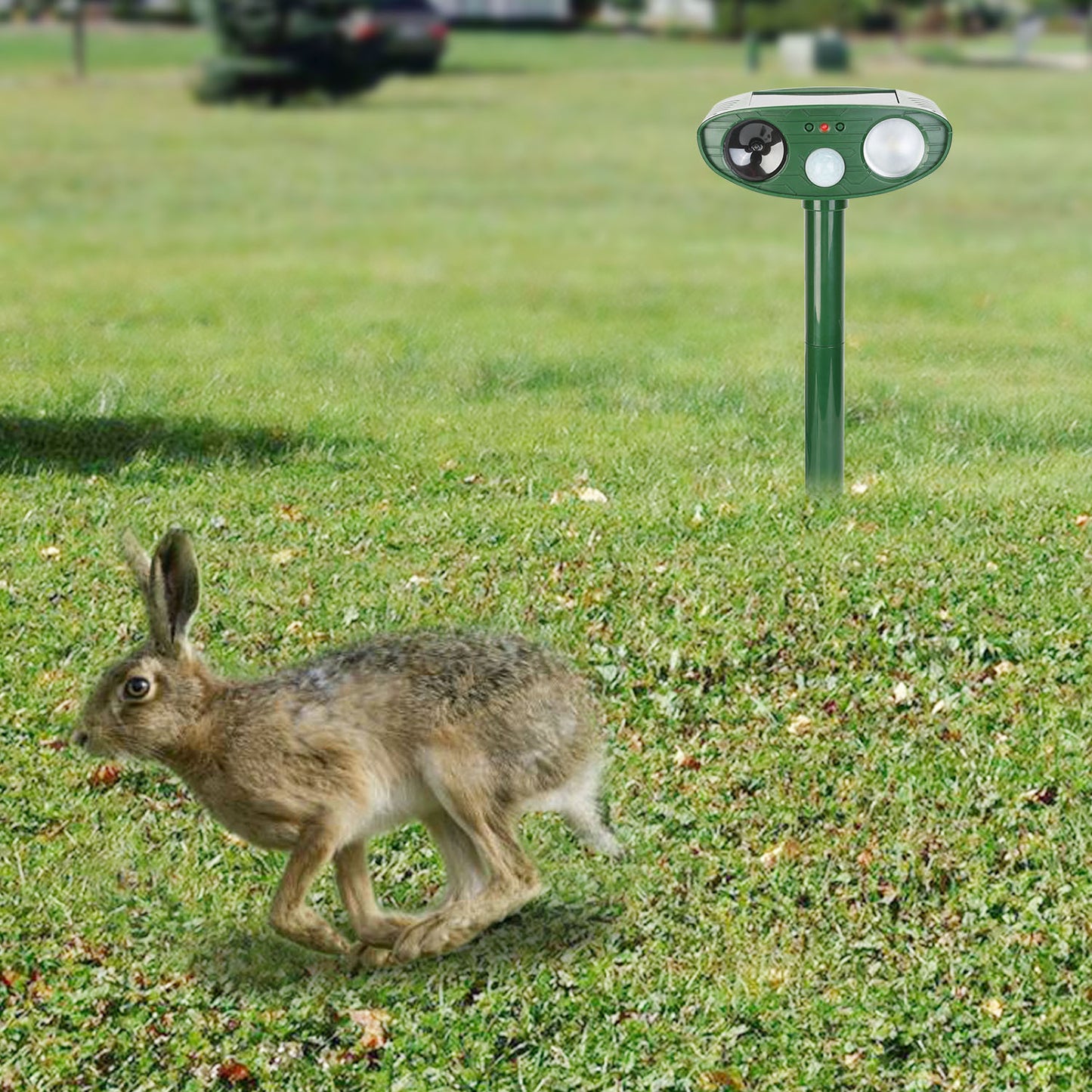 1Pc Solar Ultrasonic Animal Repeller PIR Sensor Animal Repellent Chaser With Flashing Light IPX4 Waterproof For Chasing Deer Raccoon Squirrel Rat Skunk Rabbit Mole Dog Cat Snake