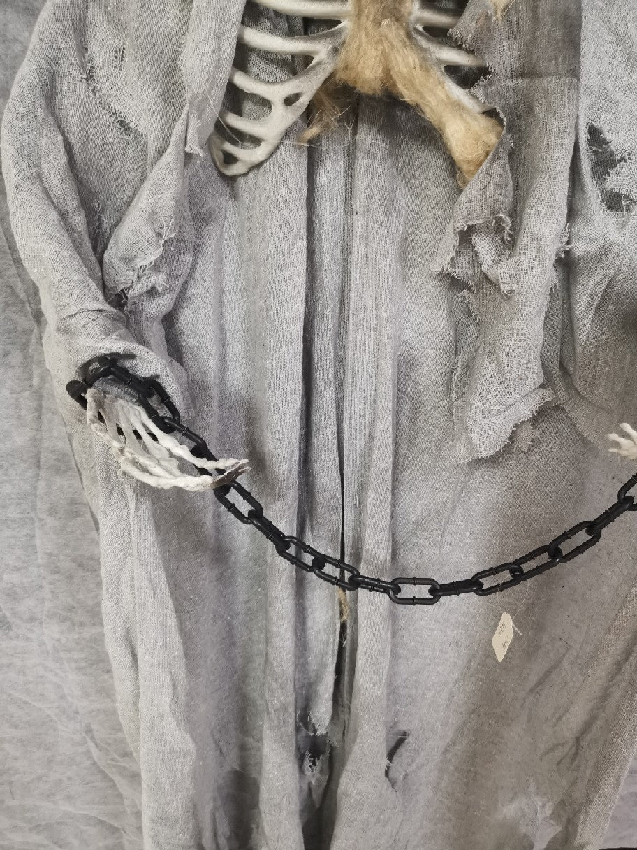 Halloween Iron Chain With Sternum Skull Decoration Props