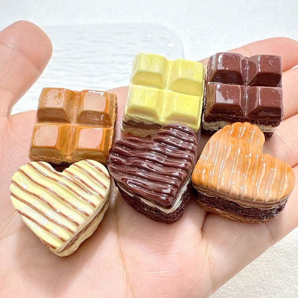 Resin Trinkets With Chocolate-filled Simulation Food Toys