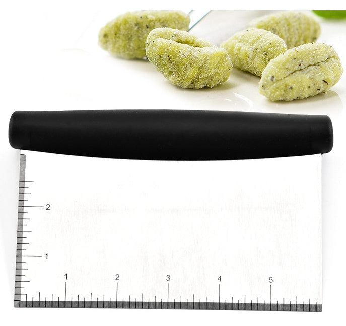 Stainless steel flour cut with scaled sausage powder knife powdered dough cut kitchen baking tool
