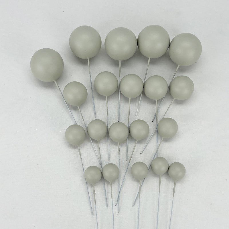 Faux Balls Cake Decoration