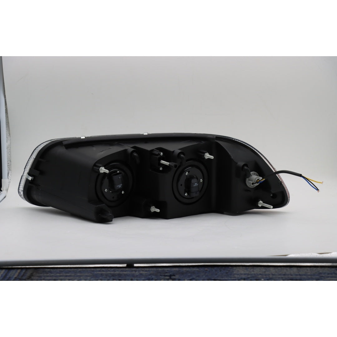 Mack Vision Granite Pinnacle Headlights