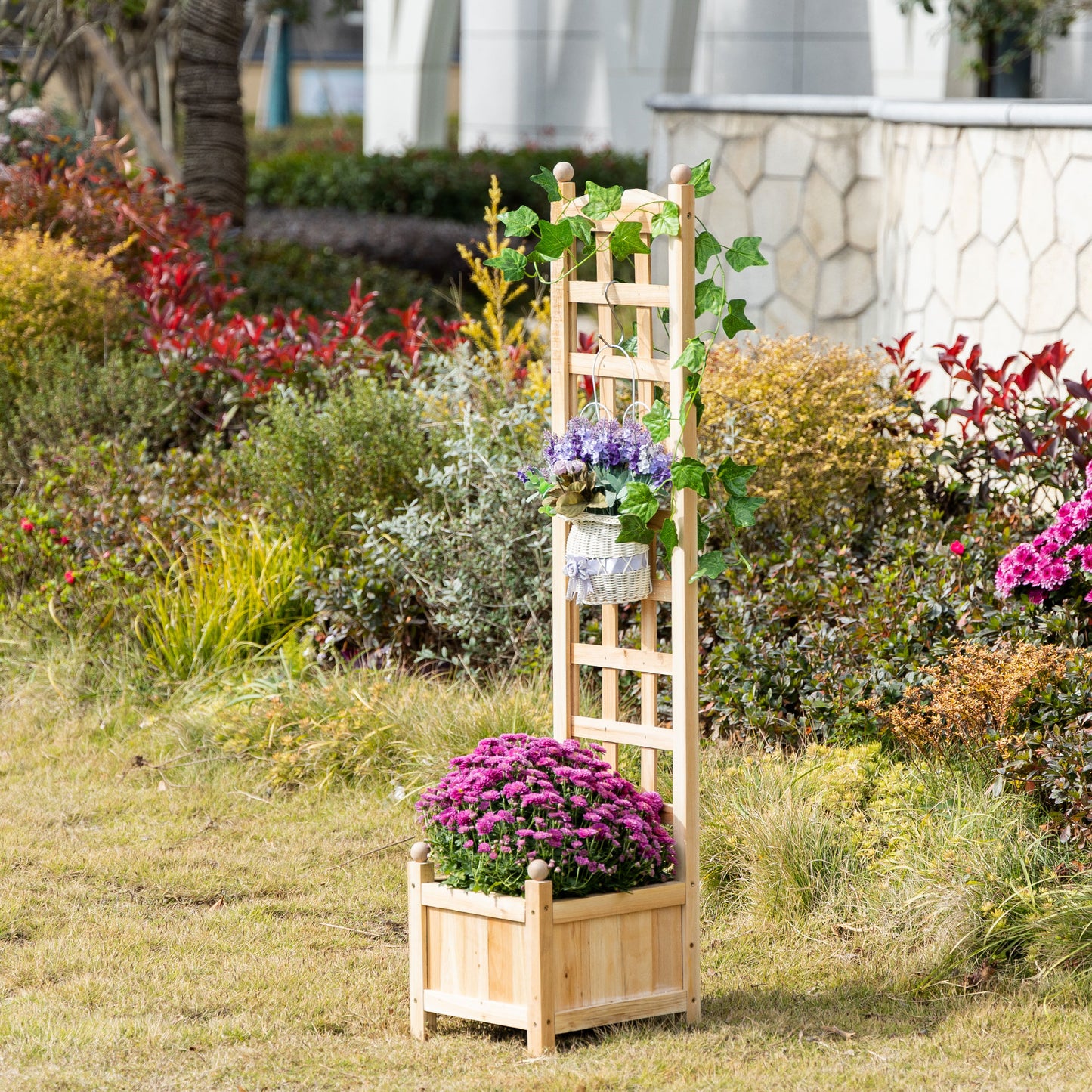 Raised Garden Bed with Trellis